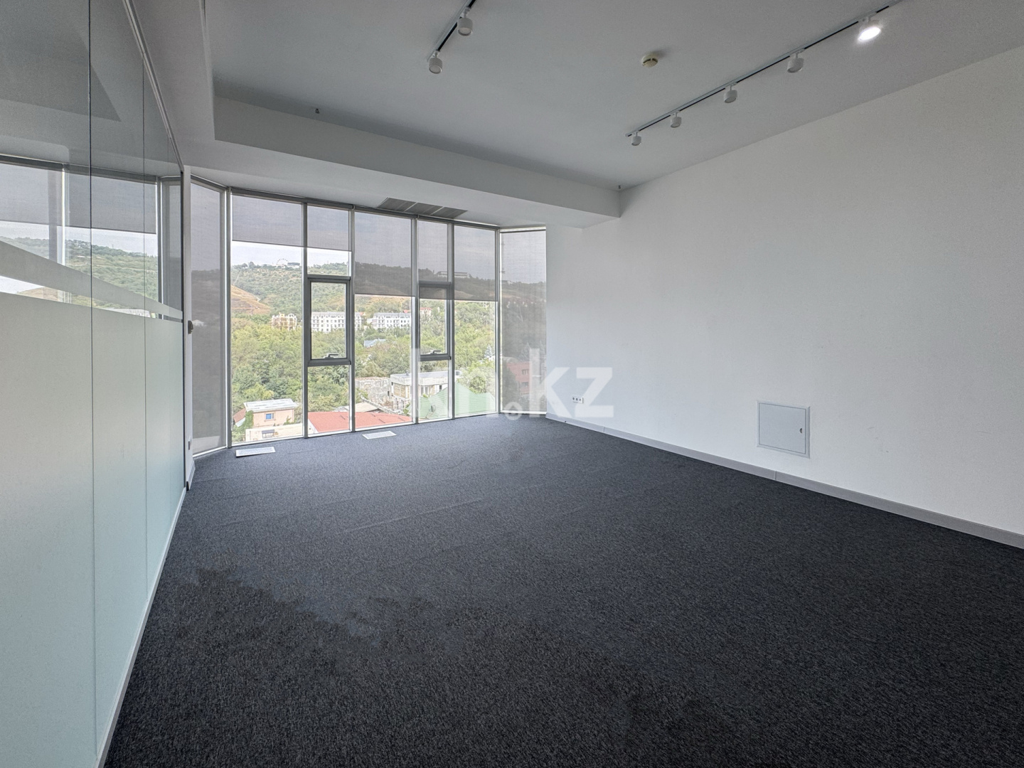 Аренда , Достык, дом  192/2 - Аренда офисных и торговых помещений в Алматы фото 3 из 9