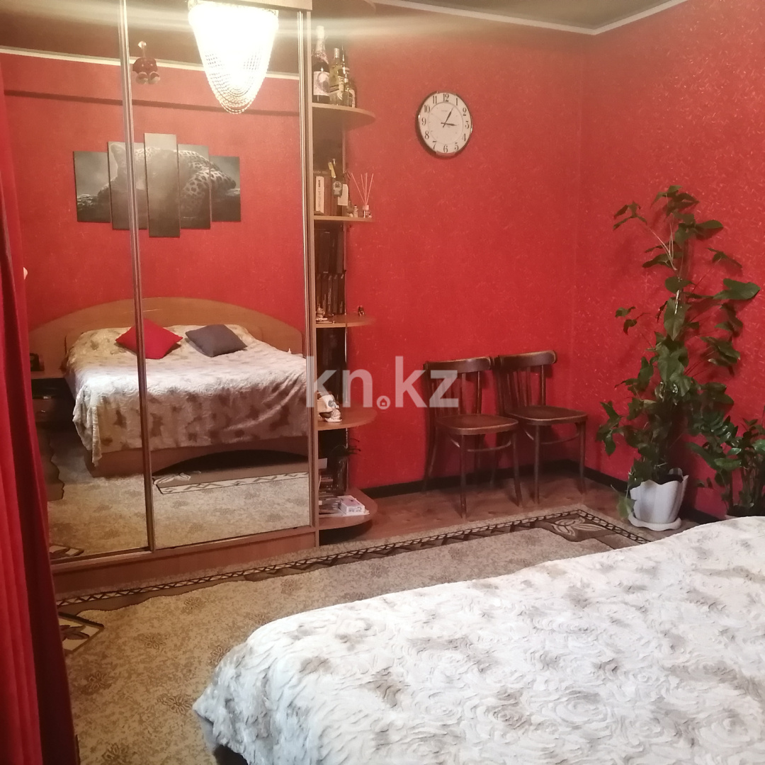 Продажа 3-комнатной квартиры, 86 м² - Продажа жилой и коммерческой недвижимости в Усть-Каменогорске фото 8 из 26