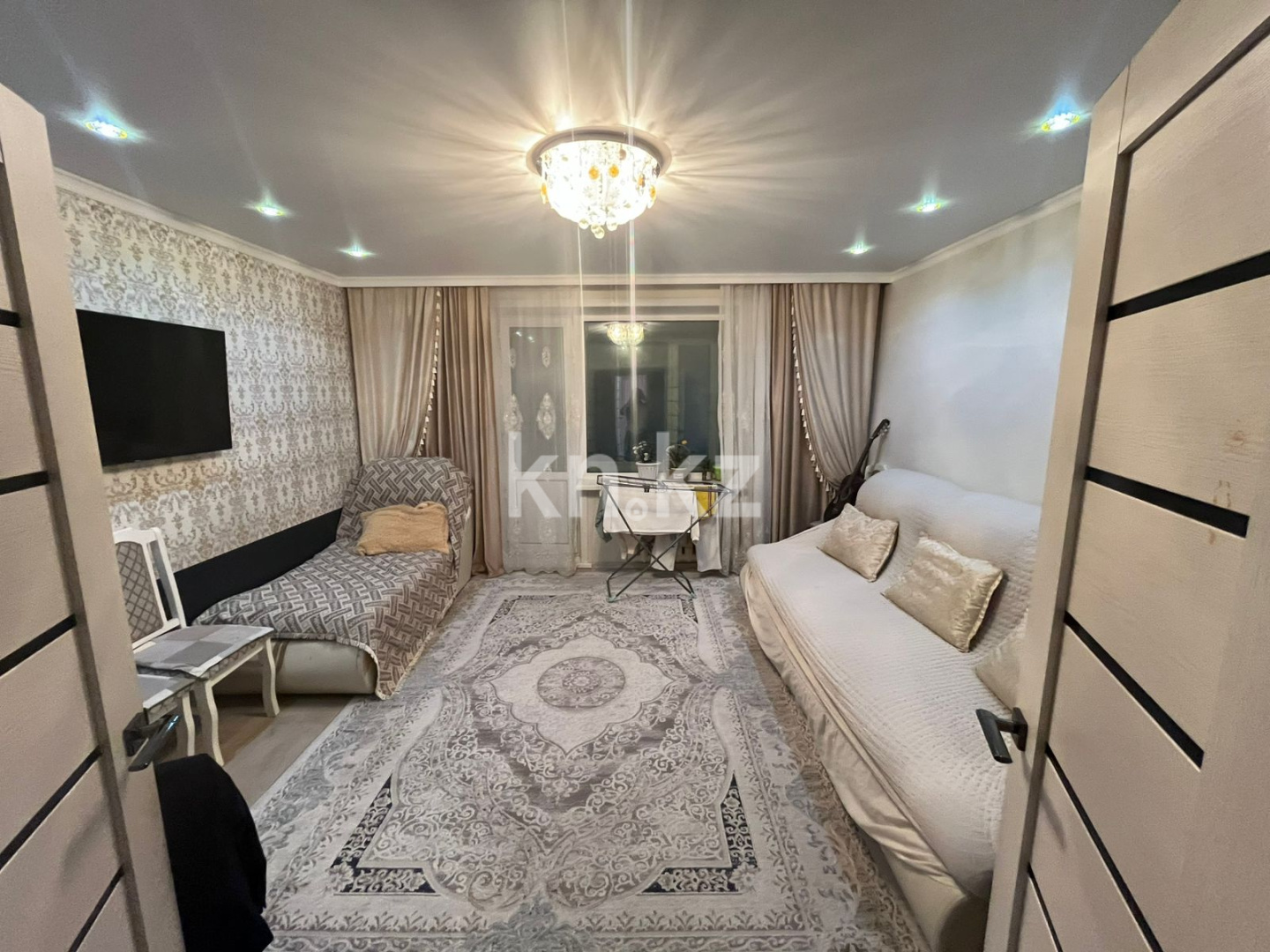 Продажа 4-комнатной квартиры, 84.6 м², мкр-н Голубые Пруды, дом  11 в Караганде