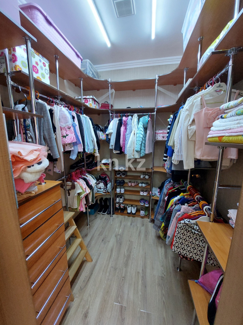 Продажа 6-комнатного дома, 384 м², ул. Каримова в Алматы - фото 22