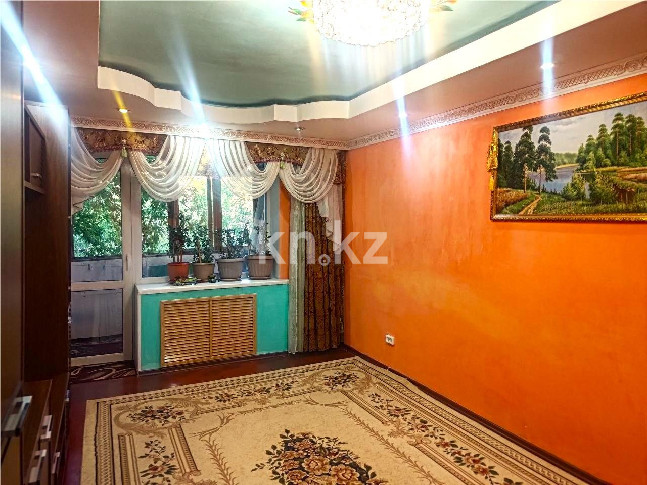 Продажа 3-комнатной квартиры, 62 м² - Продажа трехкомнатных квартир в Караганде фото 1 из 16