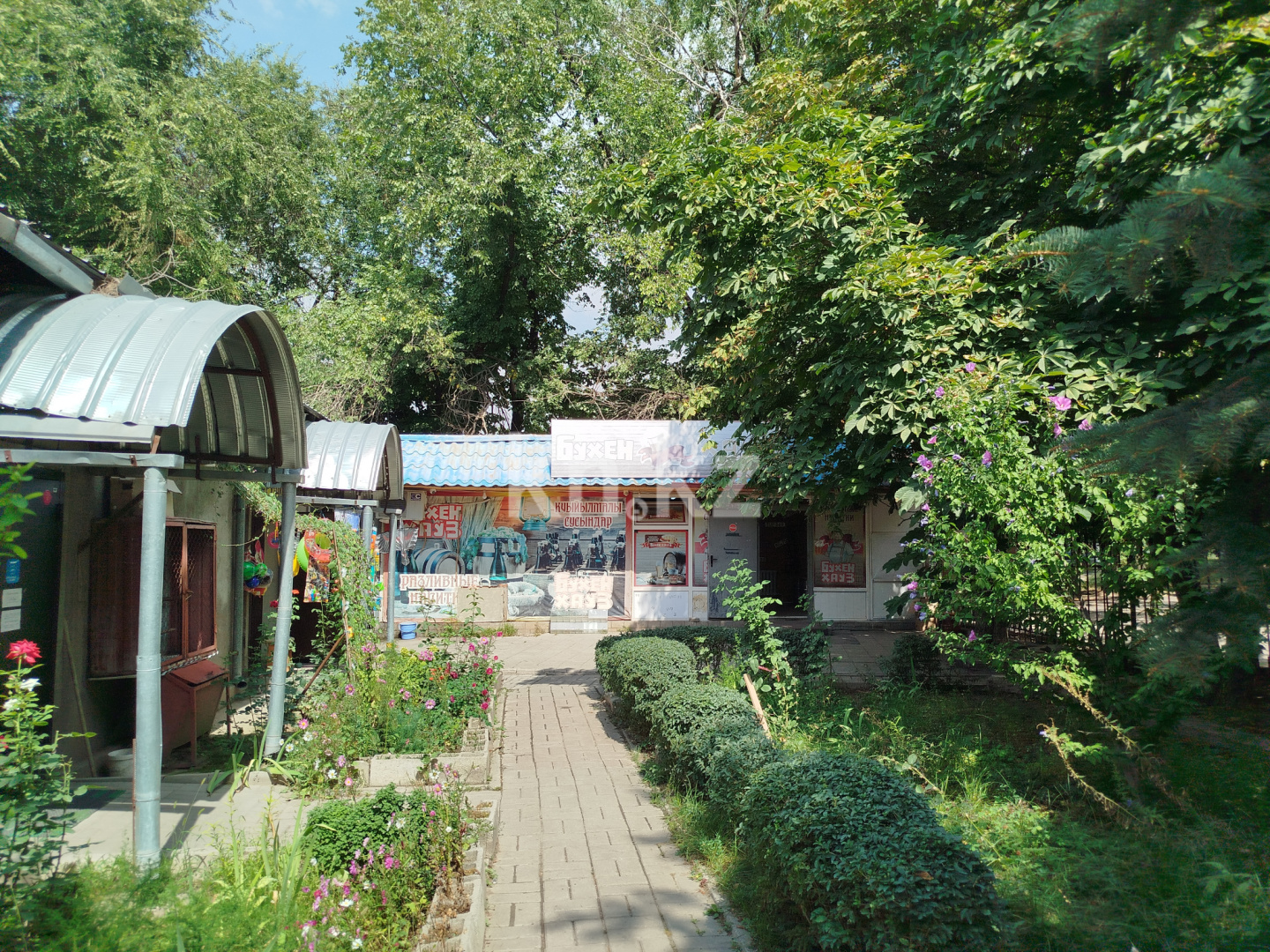 Продажа , 334.9 м², мкр-н 7 - Продажа офисных и торговых помещений в Алматы с фото фото 2 из 3