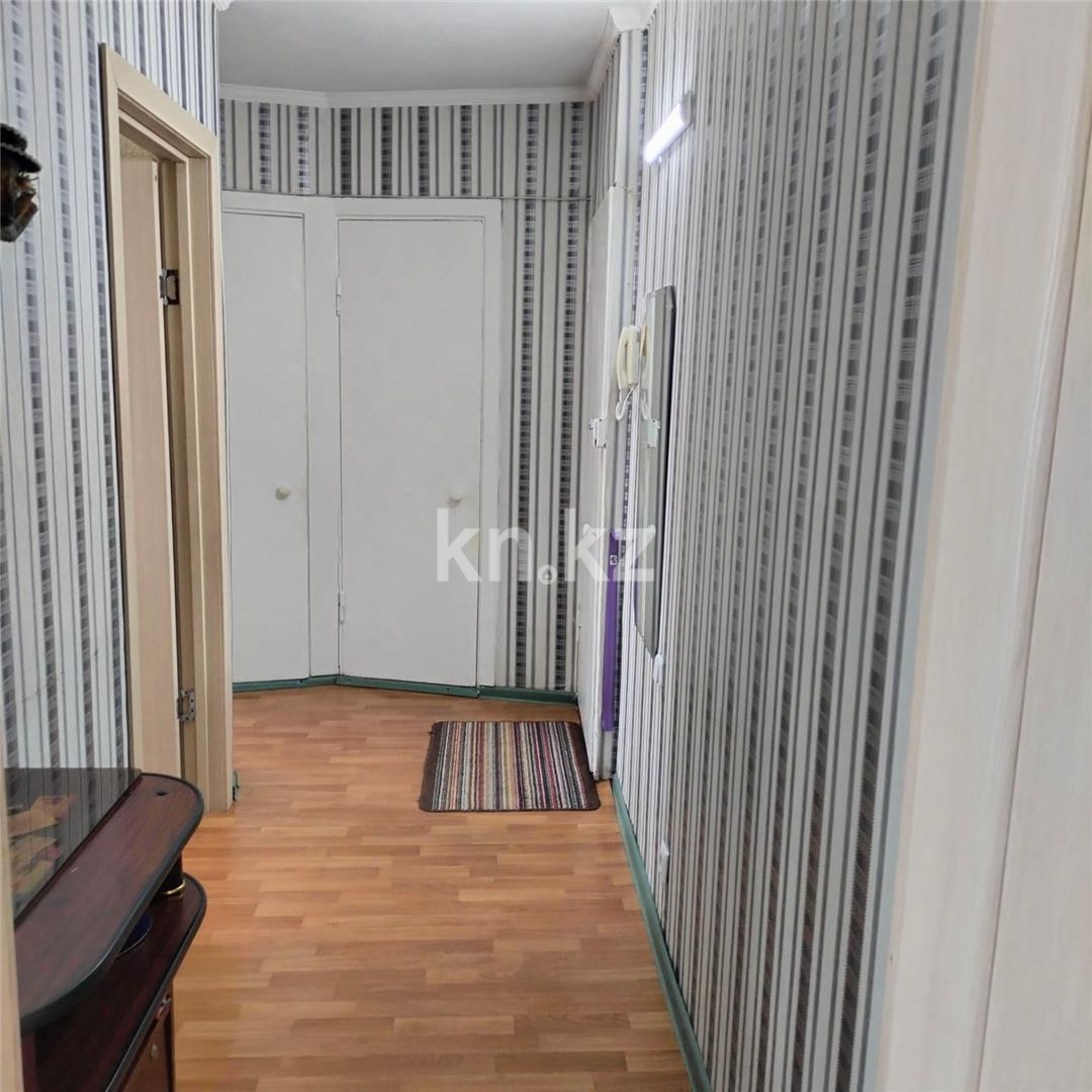Продажа 4-комнатной квартиры, 62 м², мкр-н 23 - Продажа квартир в Караганде фото 5 из 12