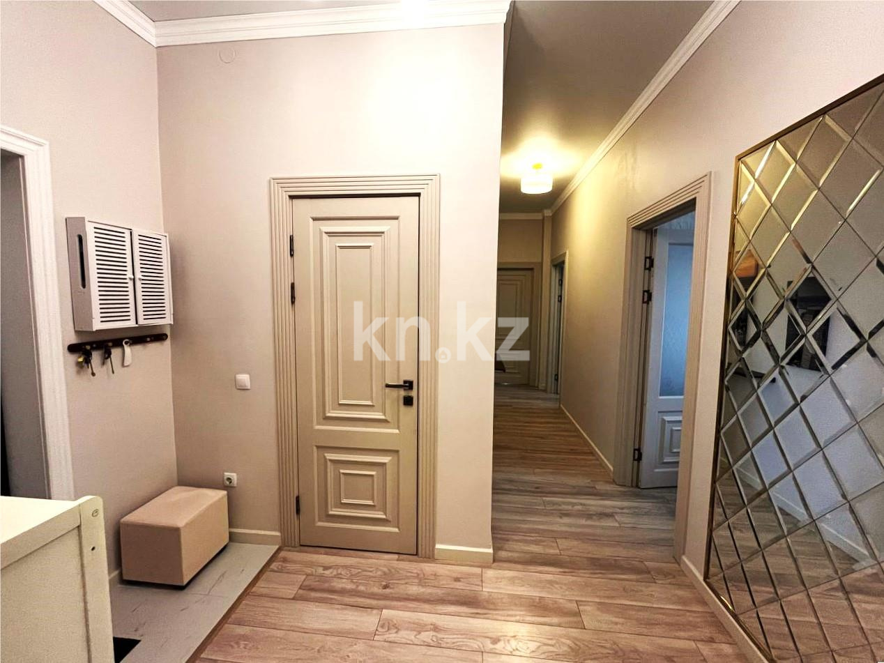 Продажа 3-комнатной квартиры, 68 м², ул. Дюсембекова - Продажа и аренда недвижимости в Караганде фото 30 из 52