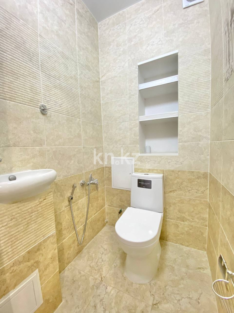 Продажа 2-комнатной квартиры, 65 м² в Астане - фото 18