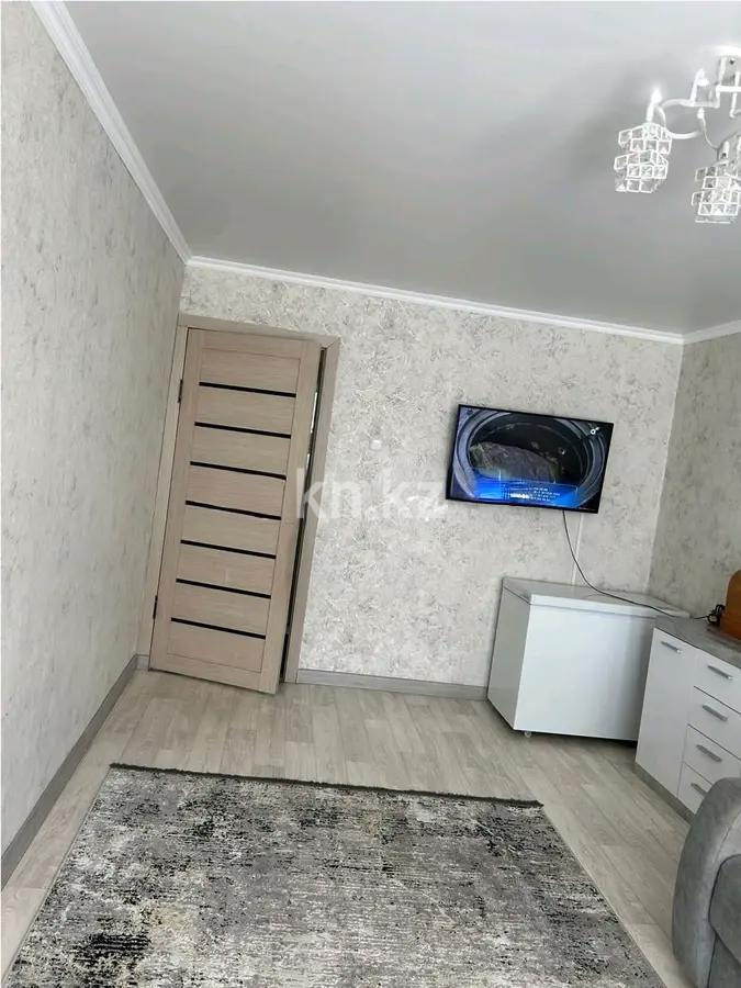 Продажа 2-комнатной квартиры, 47 м², мкр-н 15, дом  9 в Караганде - фото 2