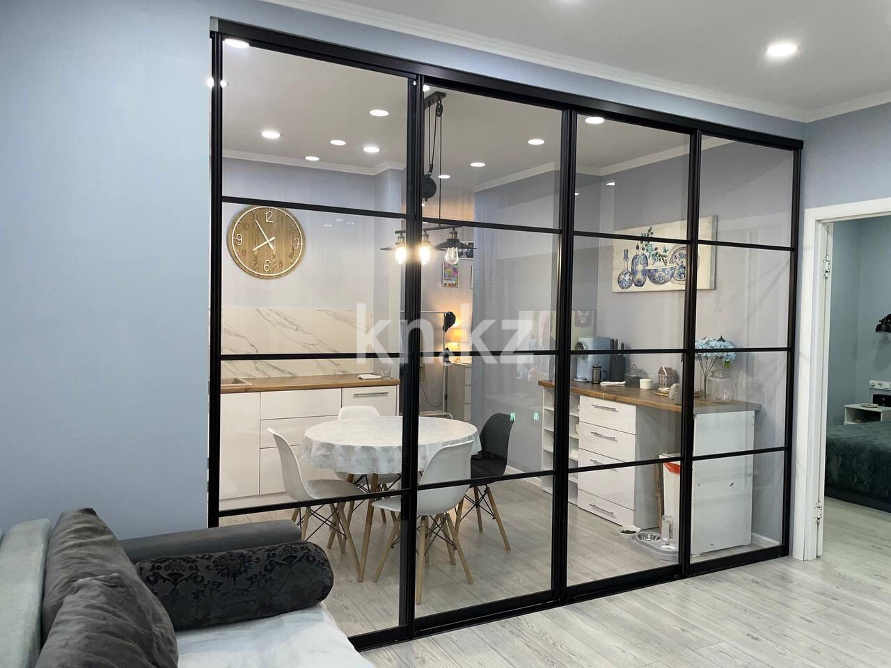 Аренда 3-комнатной квартиры, 76 м² - Аренда трехкомнатных квартир помесячно в Алматы фото 1 из 10