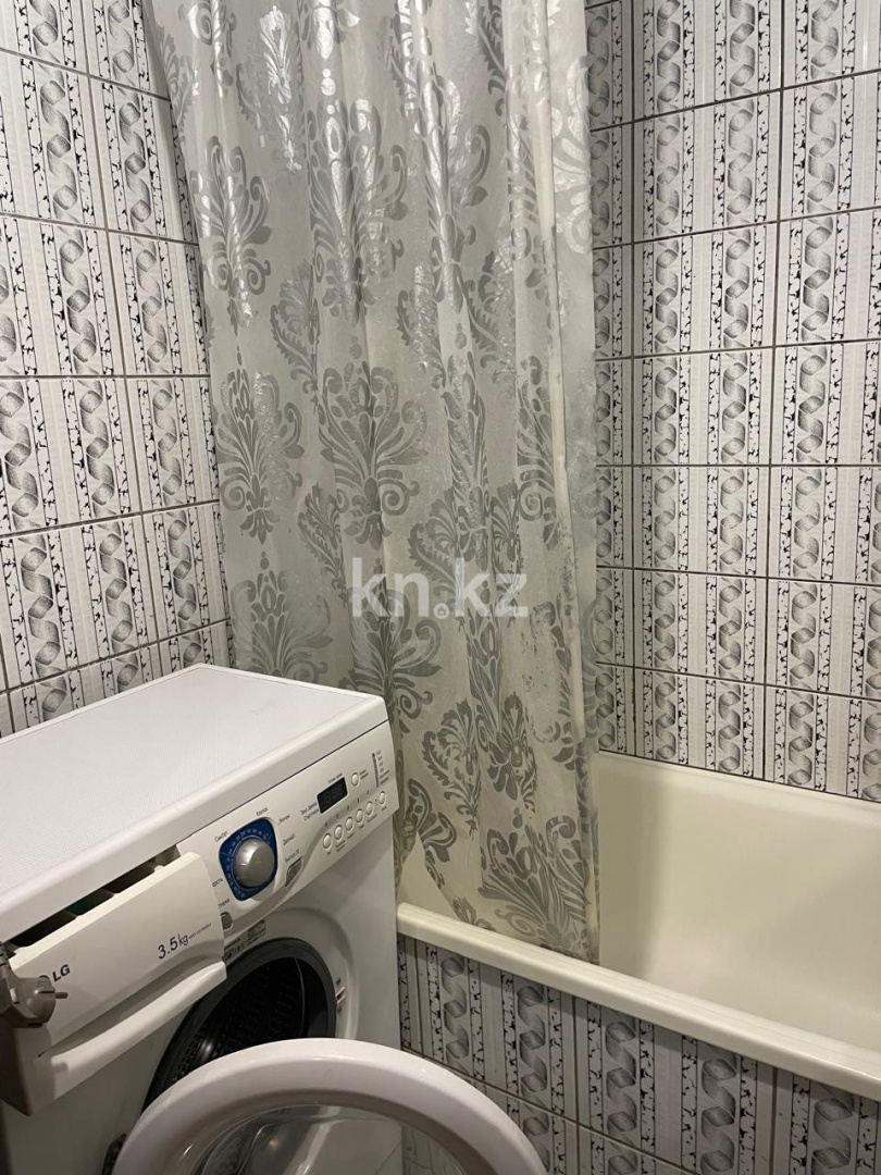 Продажа 3-комнатной квартиры, 57.8 м², ул. Сарайшык, дом  42 - Продажа квартир в Уральске фото 12 из 14