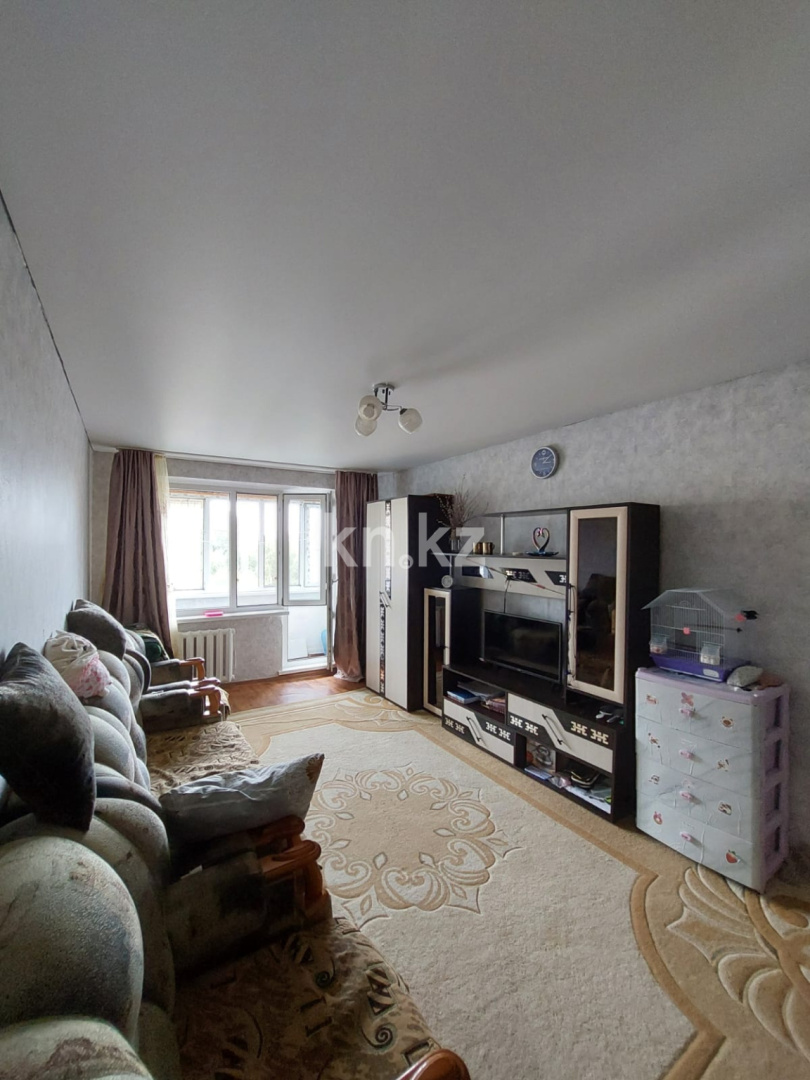 Продажа 1-комнатной квартиры, 31.5 м², ул. Ларина, дом  1 - Продажа квартир в Уральске без посредников фото 1 из 14
