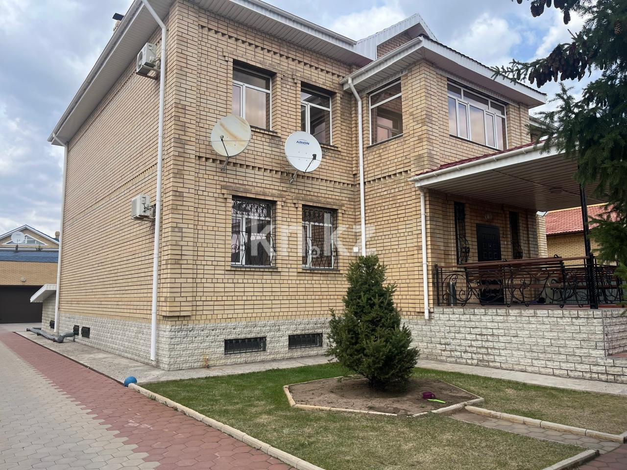 Продажа 7-комнатного дома, 470 м², ул. Университетская - Продажа домов и коттеджей в Караганде фото 1 из 25