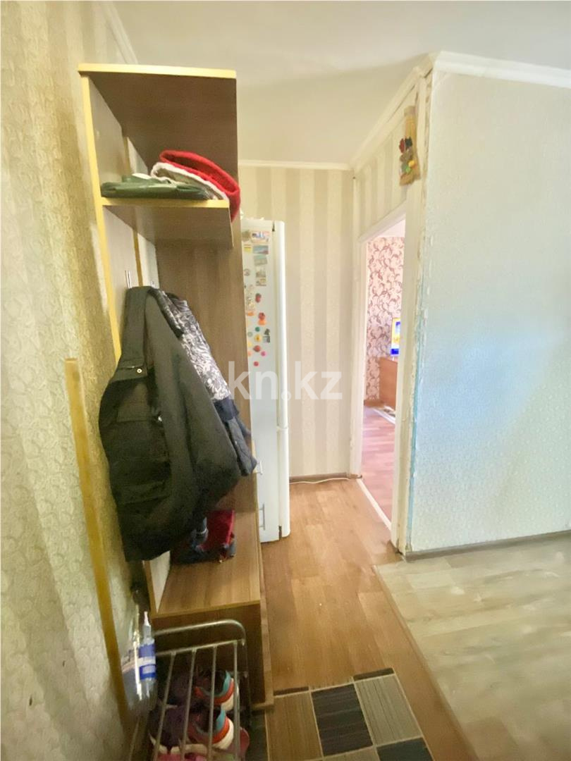 Продажа 3-комнатной квартиры, 46 м², мкр-н 17, дом  35 в Караганде - фото 6