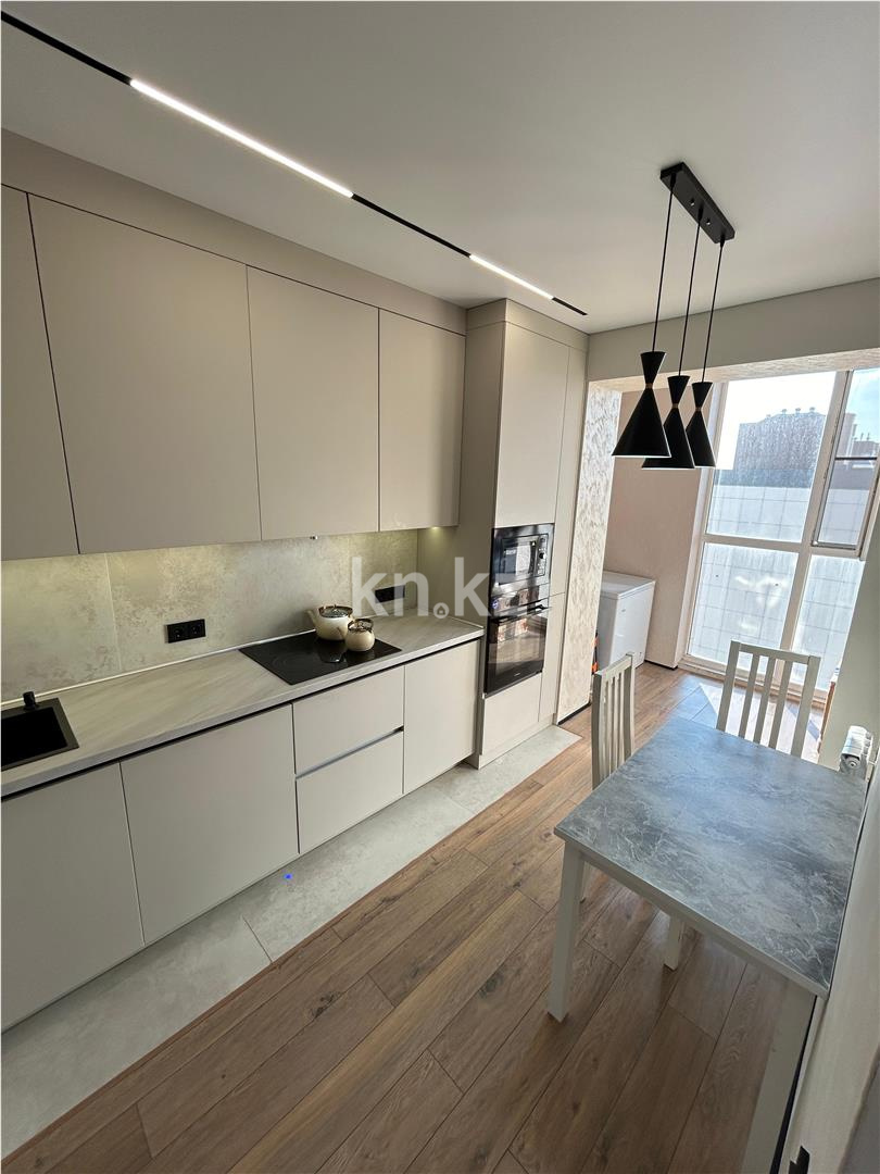 Продажа 3-комнатной квартиры, 83 м², ул. Муканова - Продажа  трехкомнатных квартир в Караганде фото 7 из 15