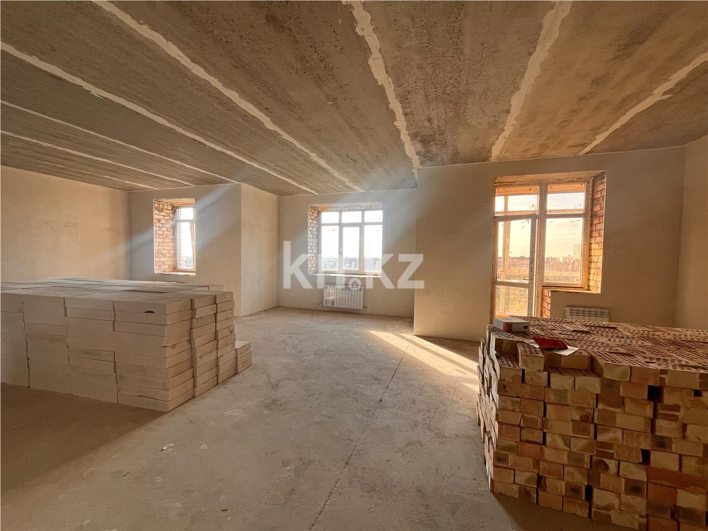 Продажа 3-комнатной квартиры, 92 м² - Продажа трехкомнатных квартир на Юго-Востоке Караганды - страница 9 фото 3 из 9