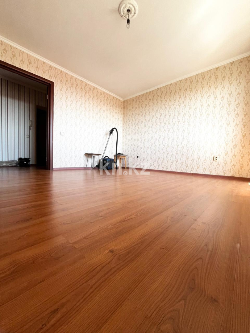 Продажа 2-комнатной квартиры, 57 м², ул. Ермекова - Продажа и аренда недвижимости в Караганде фото 1 из 10