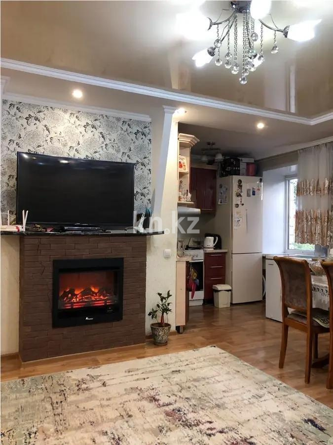 Продажа 2-комнатной квартиры, 44 м², ул. Ерубаева, дом  48/1 - Продажа  двухкомнатных квартир в Караганде без посредников с фото фото 1 из 7