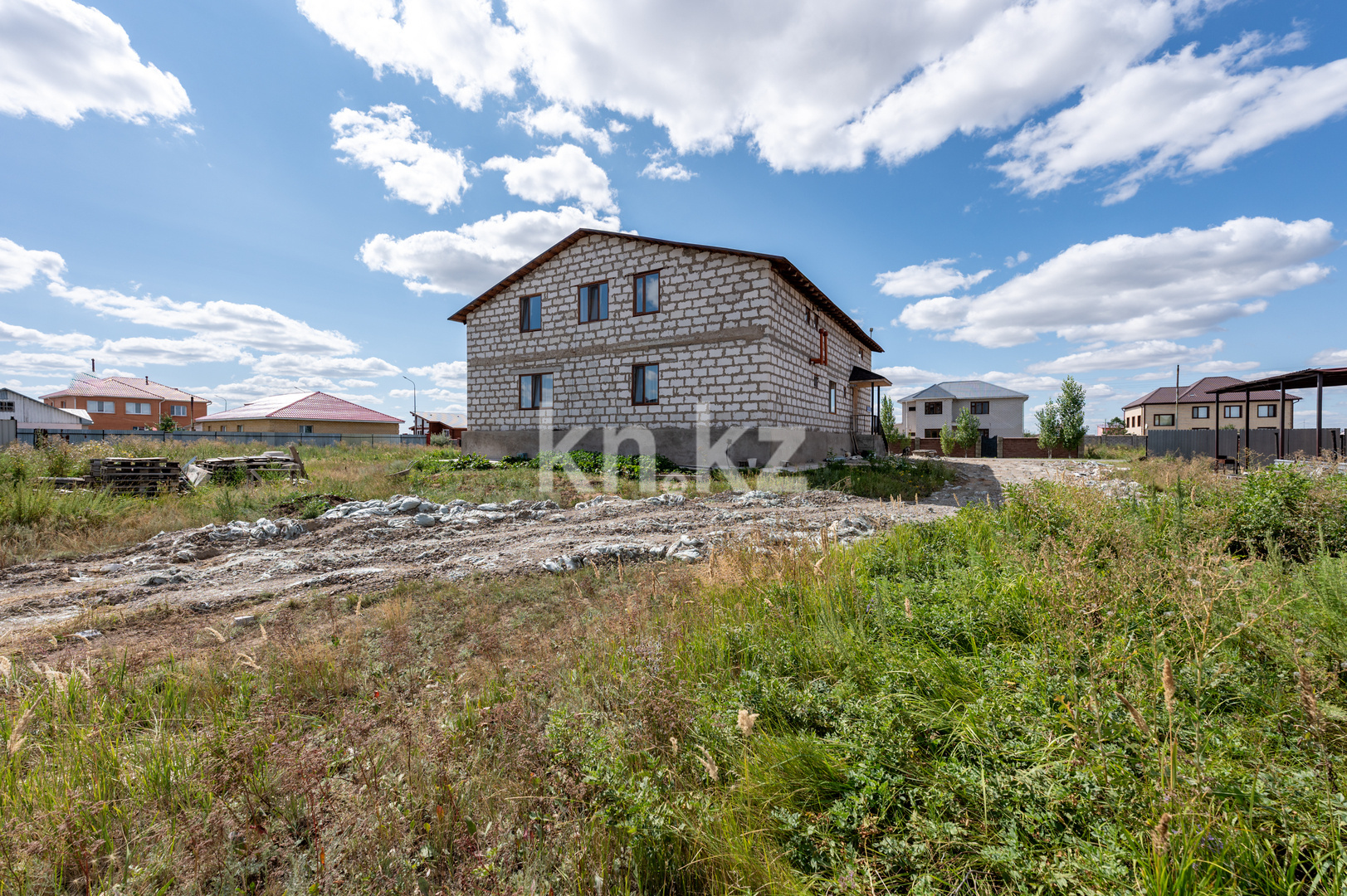 Продажа 6-комнатного дома, 362 м² - Продажа домов, коттеджей в Астане фото 1 из 40