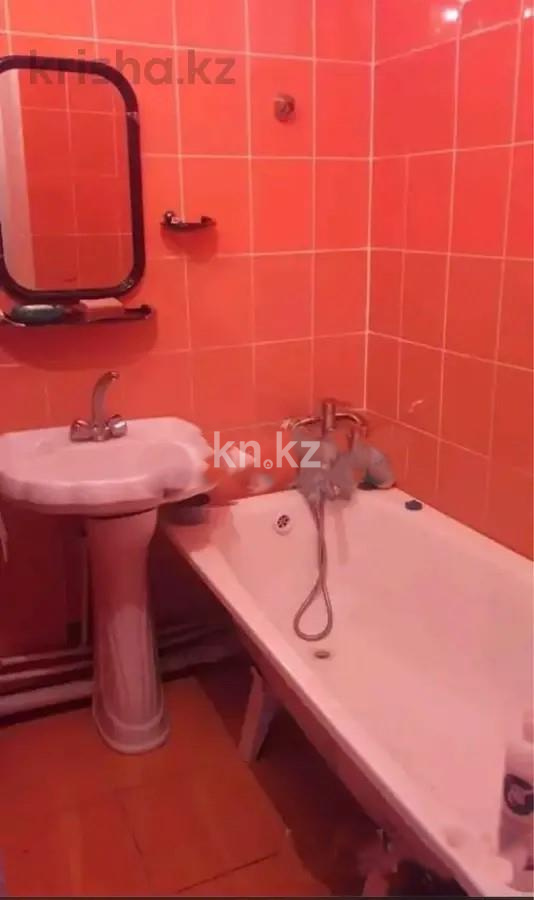 Продажа 2-комнатной квартиры, 47 м², мкр-н 15 в Караганде - фото 8