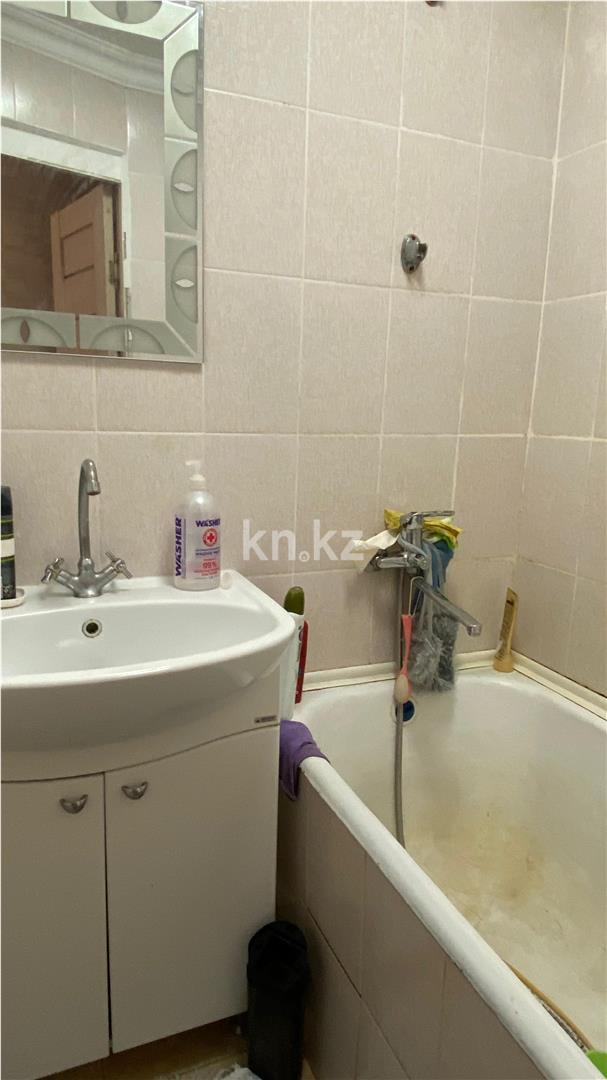 Продажа 3-комнатной квартиры, 61 м², ул. Муканова - Продажа  трехкомнатных квартир в Караганде фото 7 из 11