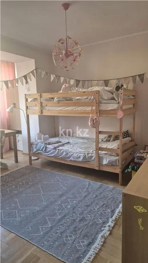 Продажа 3-комнатной квартиры, 73 м², ул. 24 Июня, дом  30 в Алматы - фото 3