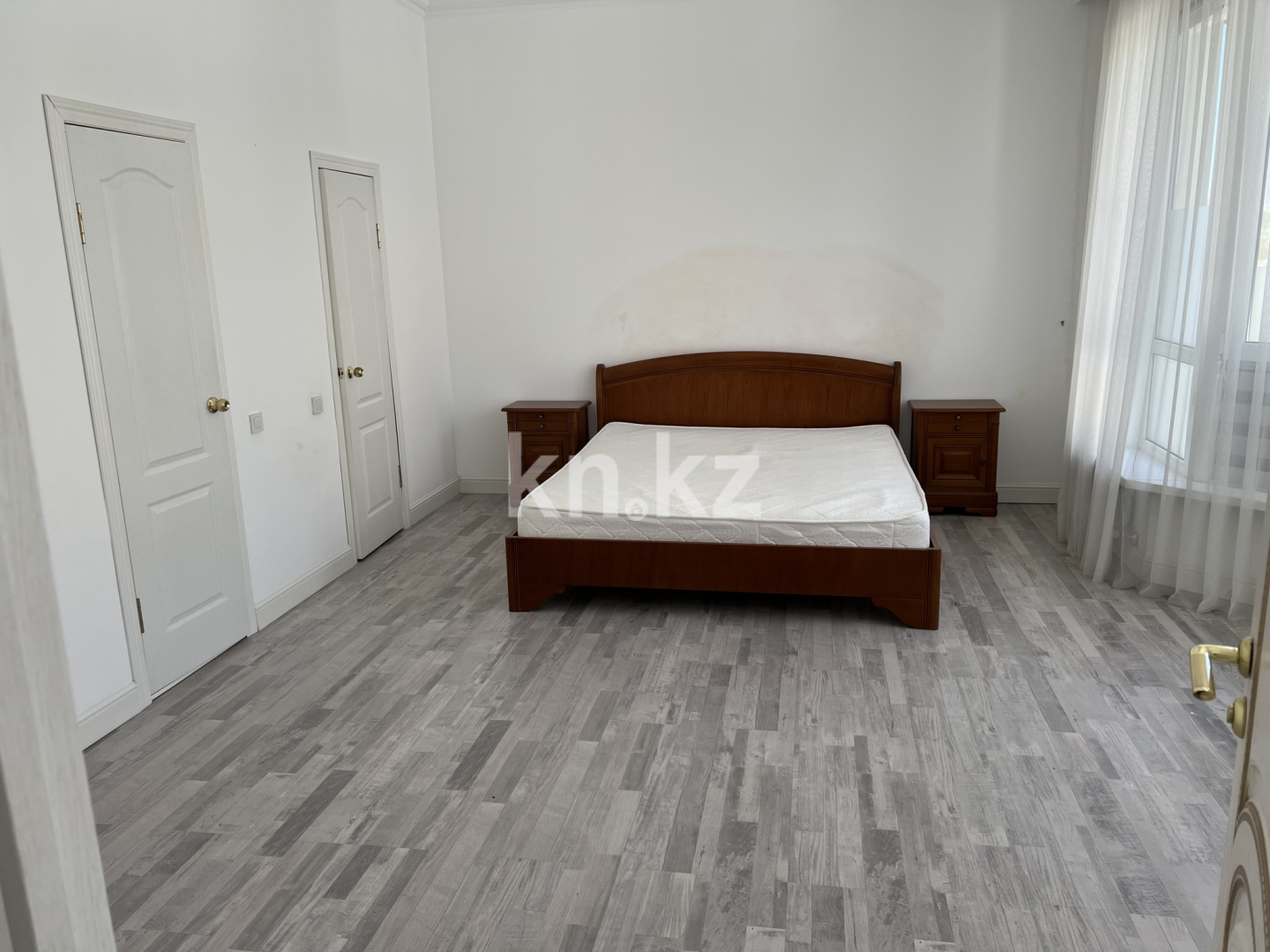 Продажа 5-комнатной квартиры, 175 м² - Продажа пятикомнатных и более квартир от собственников в Алматы фото 13 из 15
