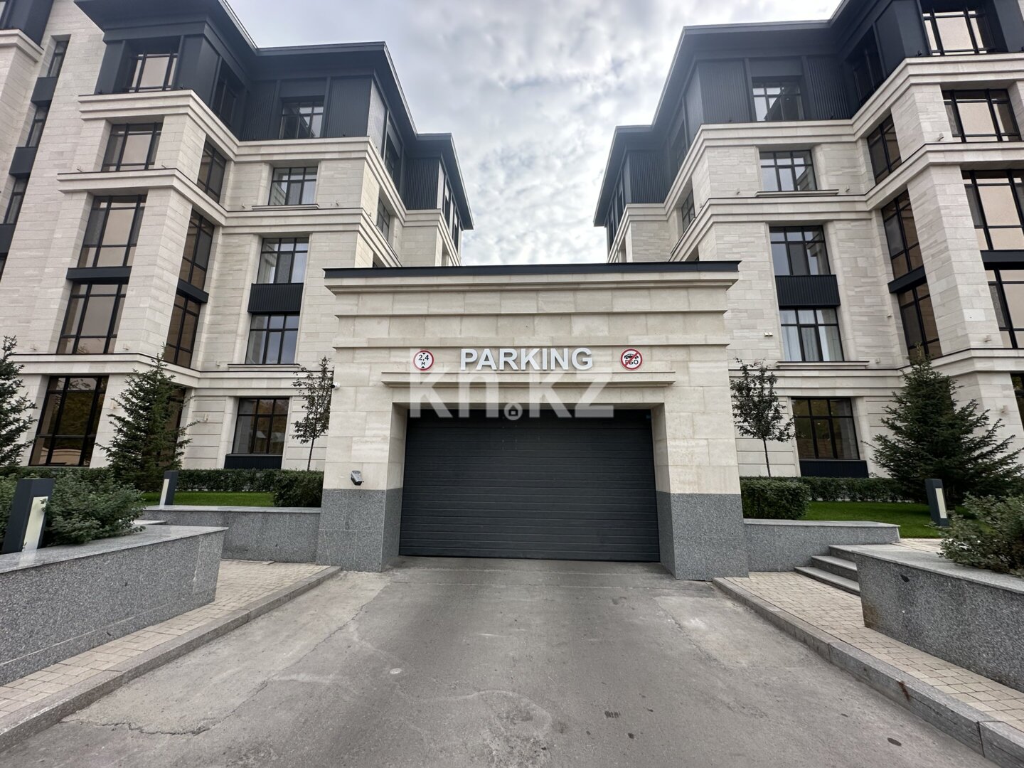Продажа 3-комнатной квартиры, 102.6 м² в Караганде - фото 3