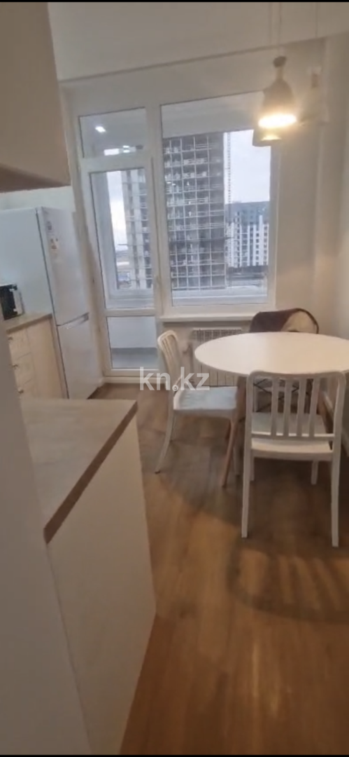 Аренда 1-комнатной квартиры, 30 м², ул. Толе би, дом  28/1 - Аренда жилой и коммерческой недвижимости в Астане фото 1 из 10