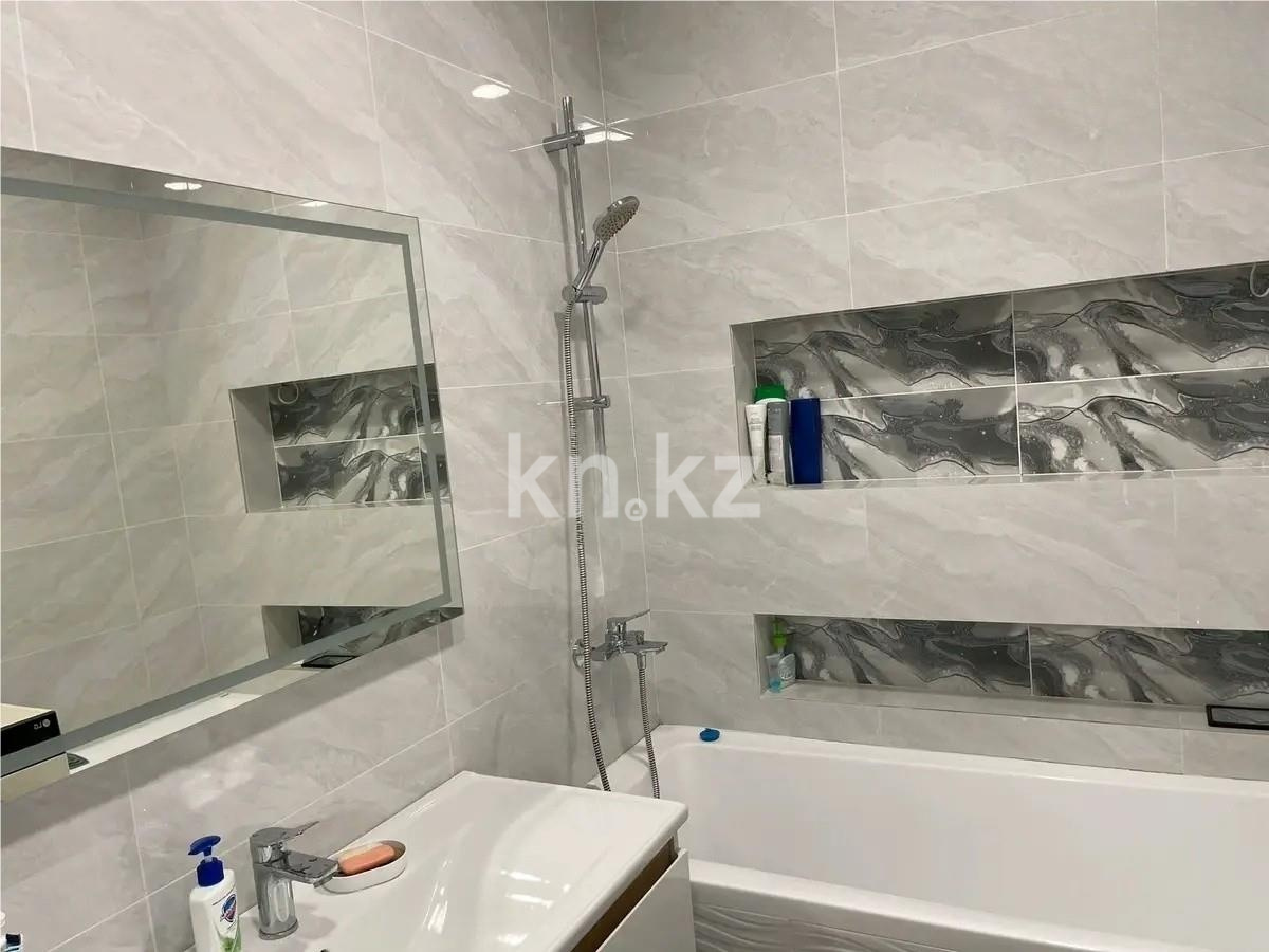 Продажа 5-комнатной квартиры, 120 м², мкр-н Голубые Пруды - Продажа квартир в Караганде фото 15 из 23