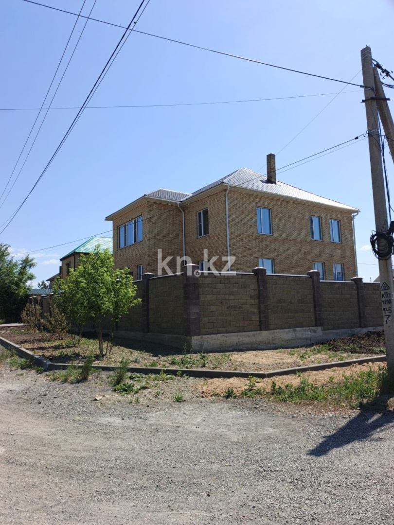 Продажа 7-комнатного дома, 470.3 м² - Продажа домов, коттеджей в Караганде - страница 4 фото 1 из 19