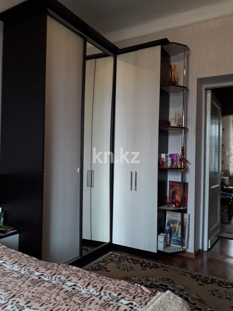 Продажа 3-комнатной квартиры, 70 м², ул. Серова, дом  50 - Продажа  трехкомнатных квартир в Караганде без посредников фото 4 из 8