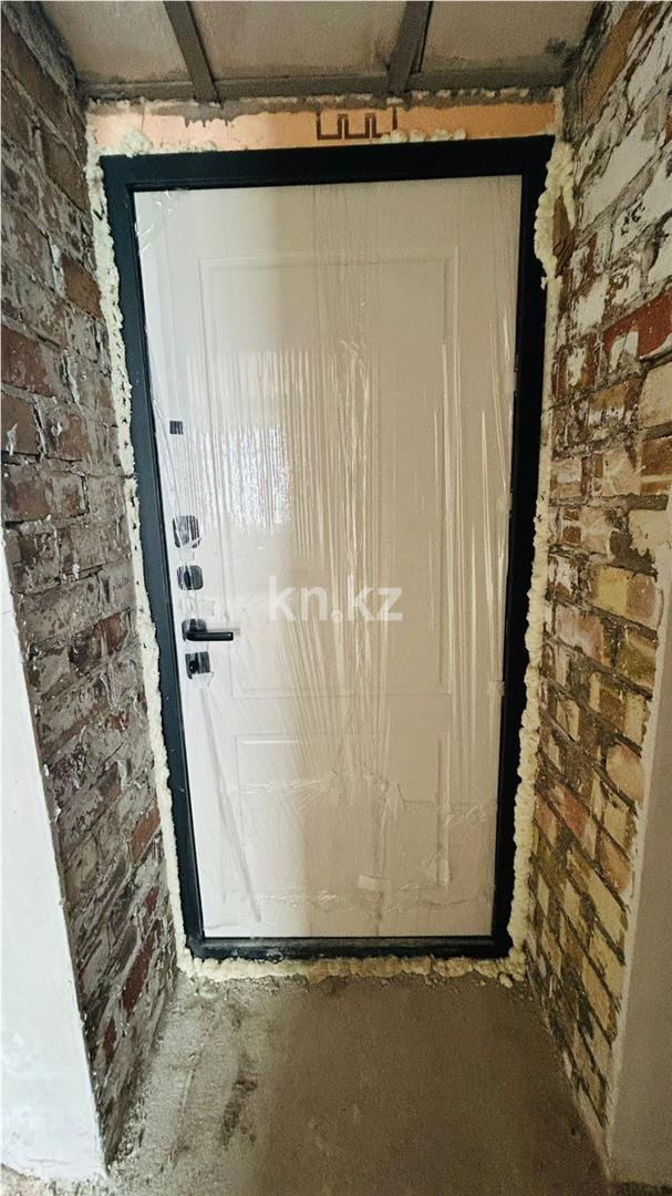 Продажа 1-комнатной квартиры, 45 м² - Продажа однокомнатных квартир на Юго-Востоке Караганды - страница 4 фото 11 из 17