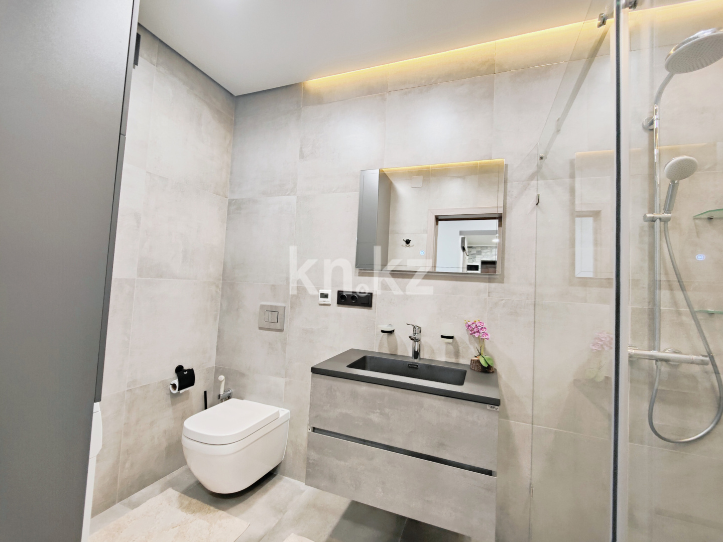 Продажа 2-комнатной квартиры, 65 м², ул. Исаева, дом  55 - Толеби в Алматы - фото 8