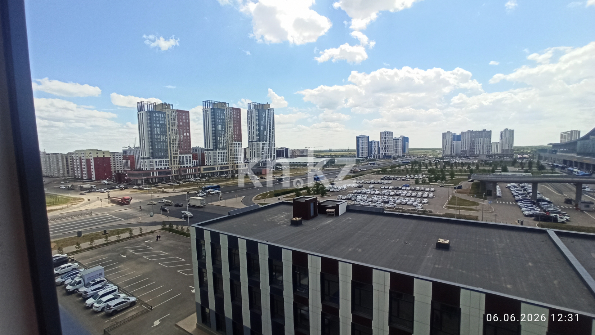 Продажа 1-комнатной квартиры, 35 м² - Продажа однокомнатных квартир в р-не Сарайшык Астаны - страница 2 фото 2 из 9