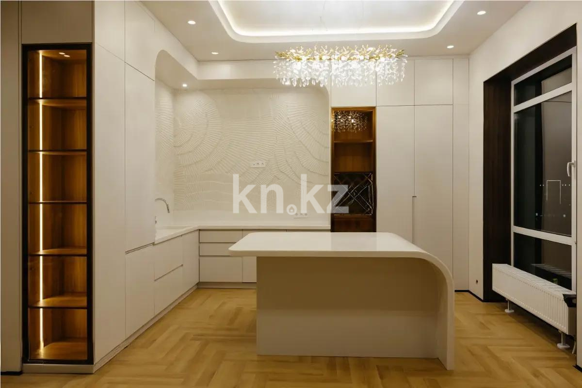 Продажа 4-комнатной квартиры, 186 м² в Астане