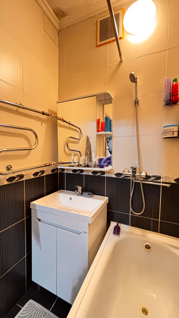 Продажа 2-комнатной квартиры, 62 м², ул. Бокейхана, дом  30 в Астане - фото 5