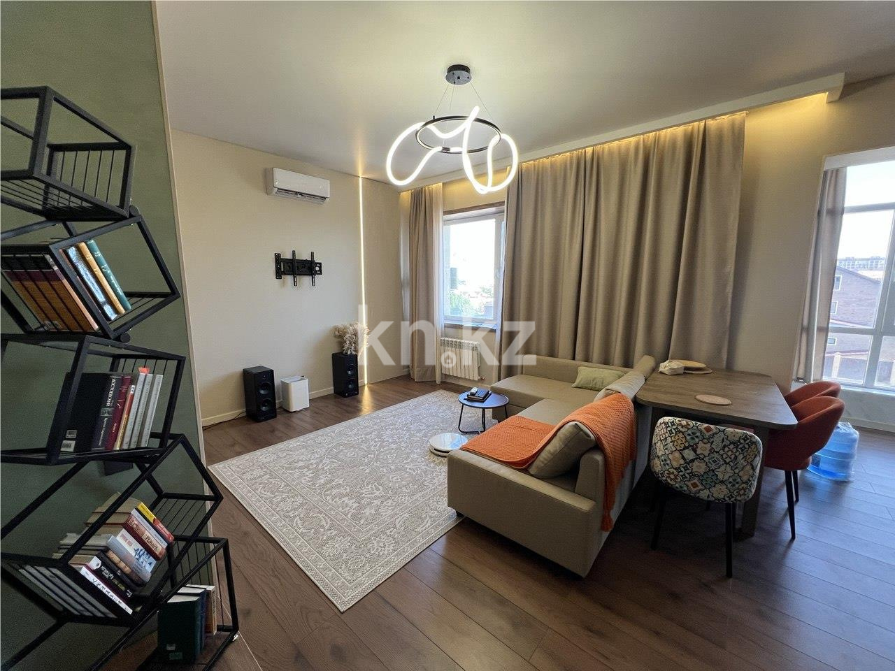 Продажа 2-комнатной квартиры, 45 м², ул. Муканова - Продажа  двухкомнатных квартир в новостройках Караганды фото 1 из 15
