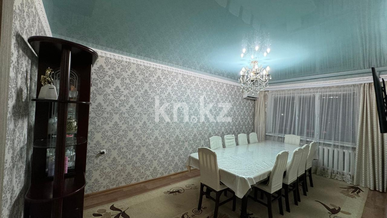 Продажа 3-комнатной квартиры, 62 м², ул. Абая - Продажа  трехкомнатных квартир в Темиртау фото 1 из 15