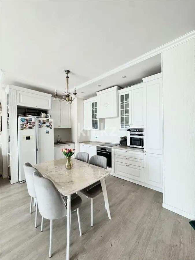 Продажа 3-комнатной квартиры, 110 м², ул. Достык, дом  5 в Астане - фото 5