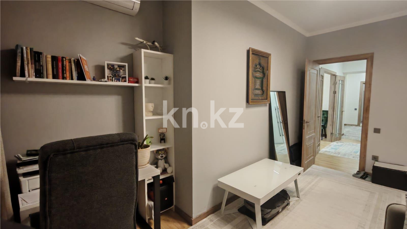 Продажа 4-комнатной квартиры, 123 м², ул. Дюсембекова - Продажа квартир в Караганде фото 7 из 31