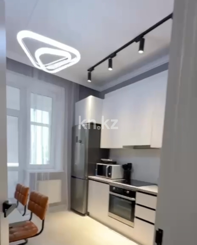 Аренда 1-комнатной квартиры, 36 м², ул. Нурмагамбетова, дом  21 - ул. Нажимеденова - Аренда квартир помесячно в Астане фото 1 из 12