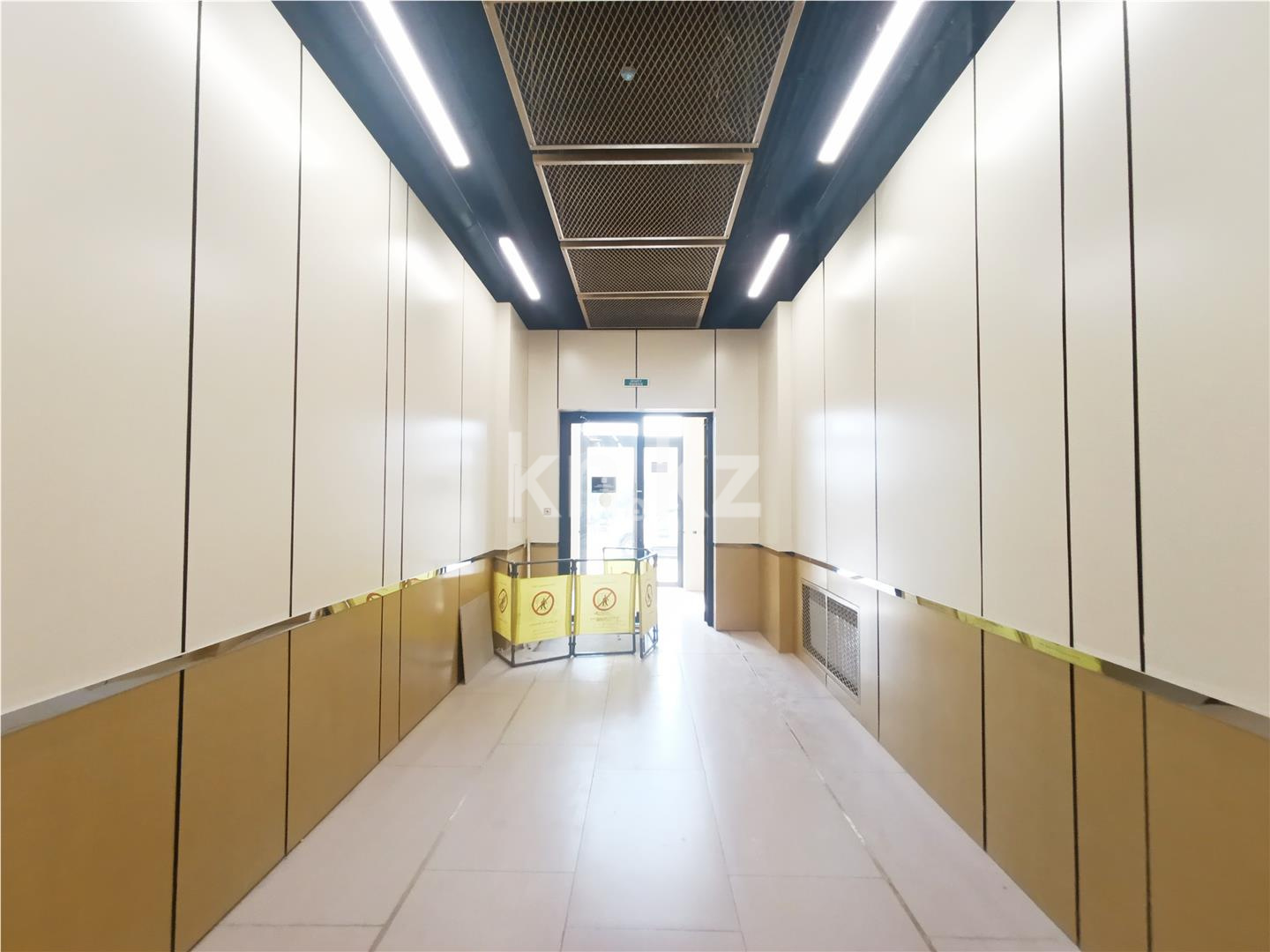 Продажа 3-комнатной квартиры, 87 м², пр. Республики, дом  23/2 в Караганде - фото 19