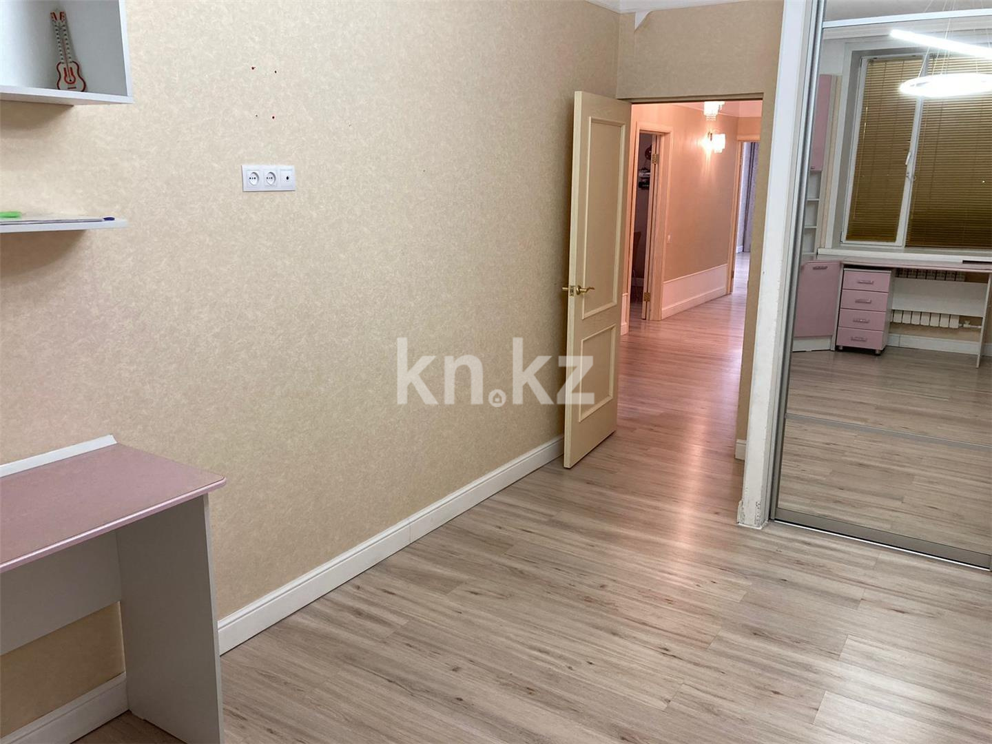 Продажа 3-комнатной квартиры, 105 м², мкр-н Степной-2 в Караганде - фото 8