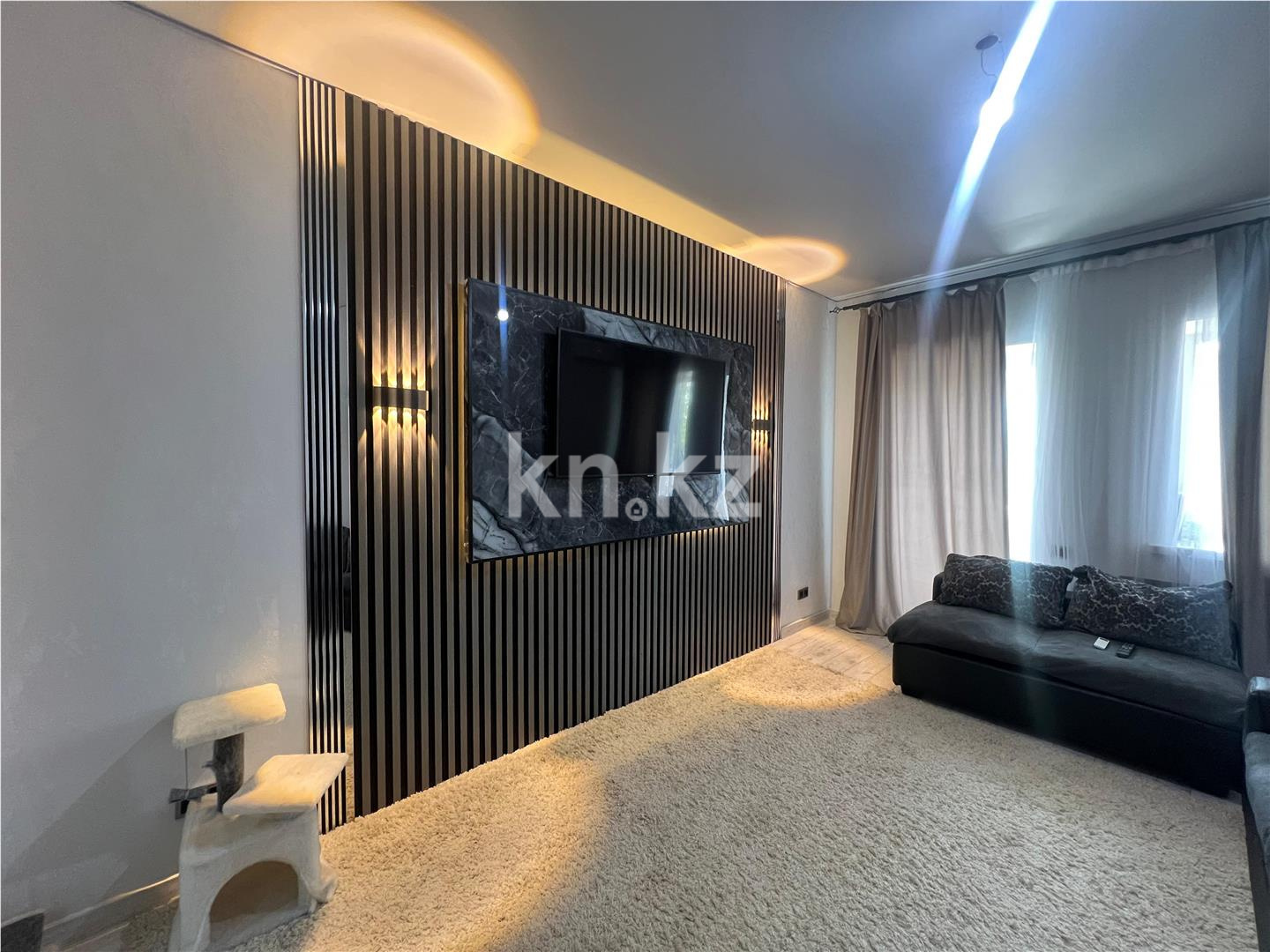 Продажа 3-комнатной квартиры, 68 м², пр. Бухар-жырау - Продажа квартир в Караганде фото 1 из 11