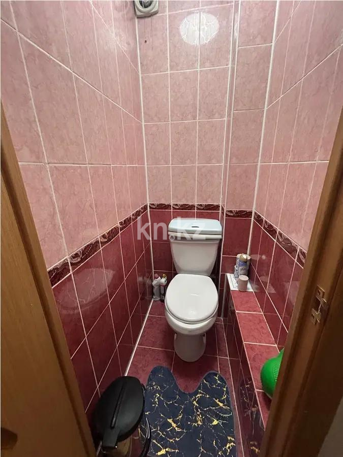 Продажа 3-комнатной квартиры, 63 м², мкр-н Голубые Пруды, дом  13 в Караганде - фото 8