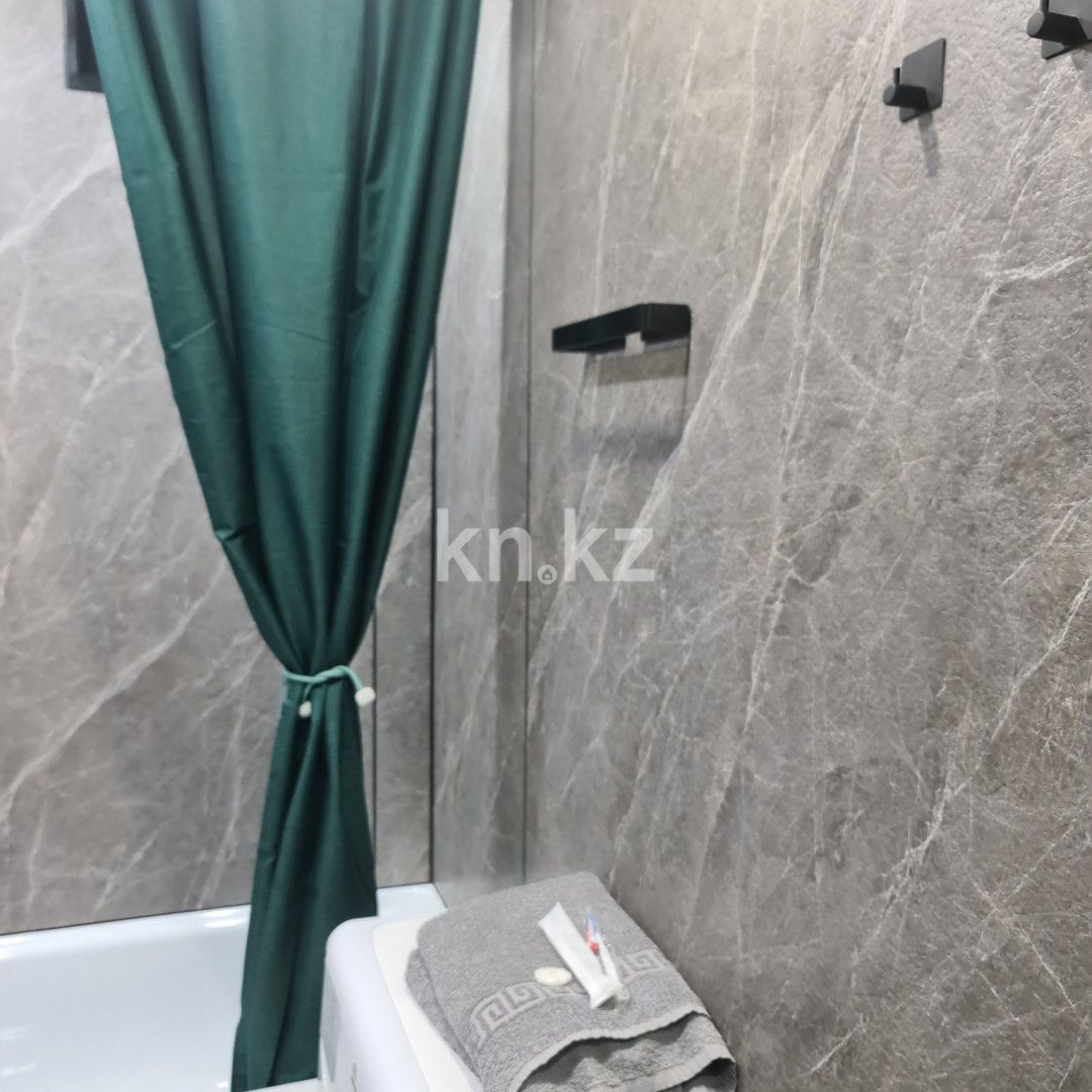 Аренда 2-комнатной квартиры посуточно, 45 м², ул. Комиссарова, дом  26 - Аренда  двухкомнатных квартир посуточно в Караганде с фото фото 12 из 13