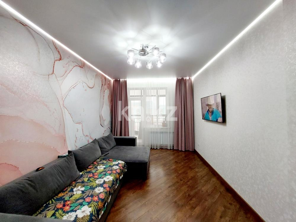 Продажа 3-комнатной квартиры, 80 м², ул. Дюсембекова, дом  83/1 - Продажа  трехкомнатных квартир в Караганде фото 1 из 14