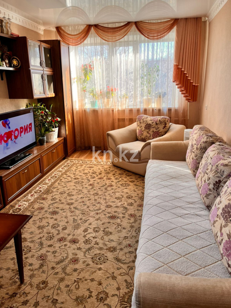 Продажа 3-комнатной квартиры, 63 м², ул. Сатыбалдина, дом  28 - Продажа  трехкомнатных квартир в Караганде фото 2 из 15