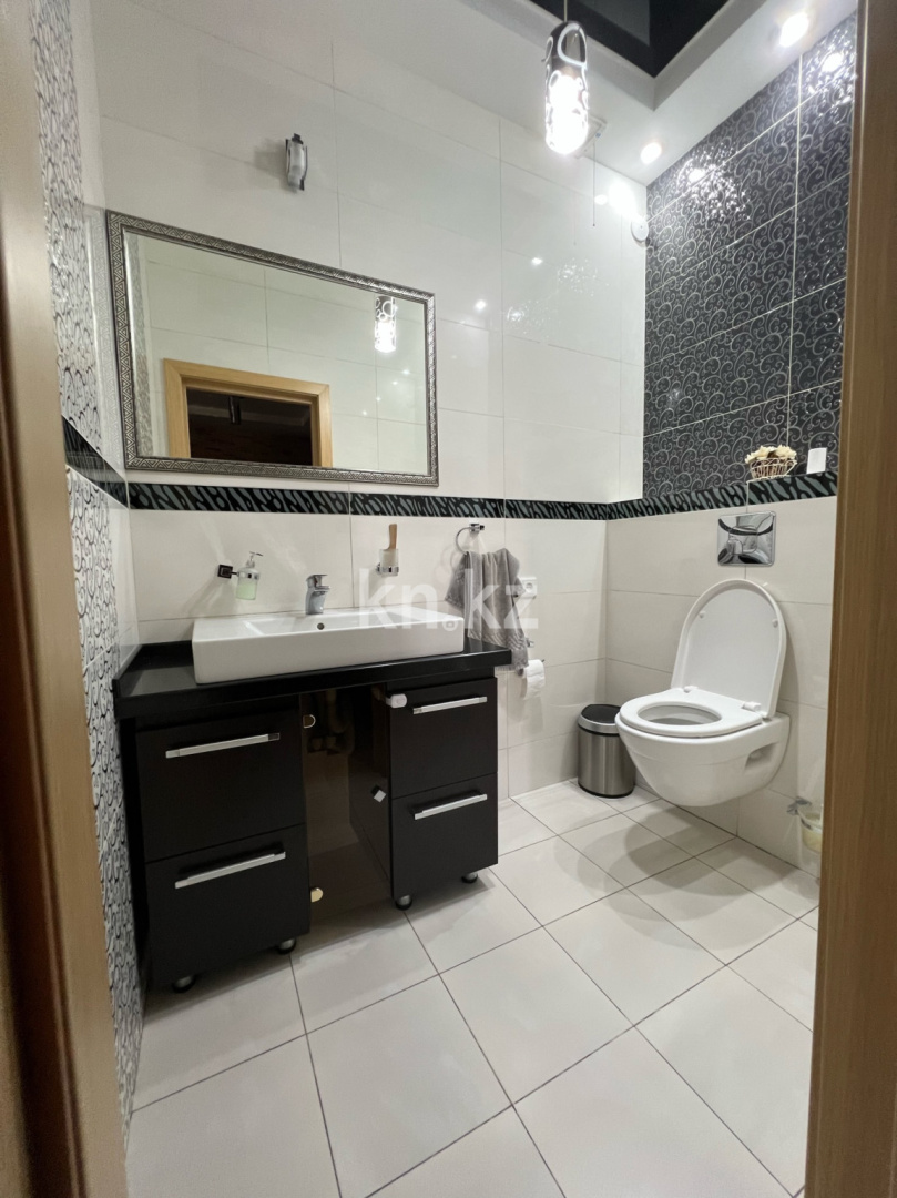 Продажа 7-комнатного дома, 474 м², ул. Комиссарова - Продажа домов и коттеджей в Караганде без посредников фото 10 из 40