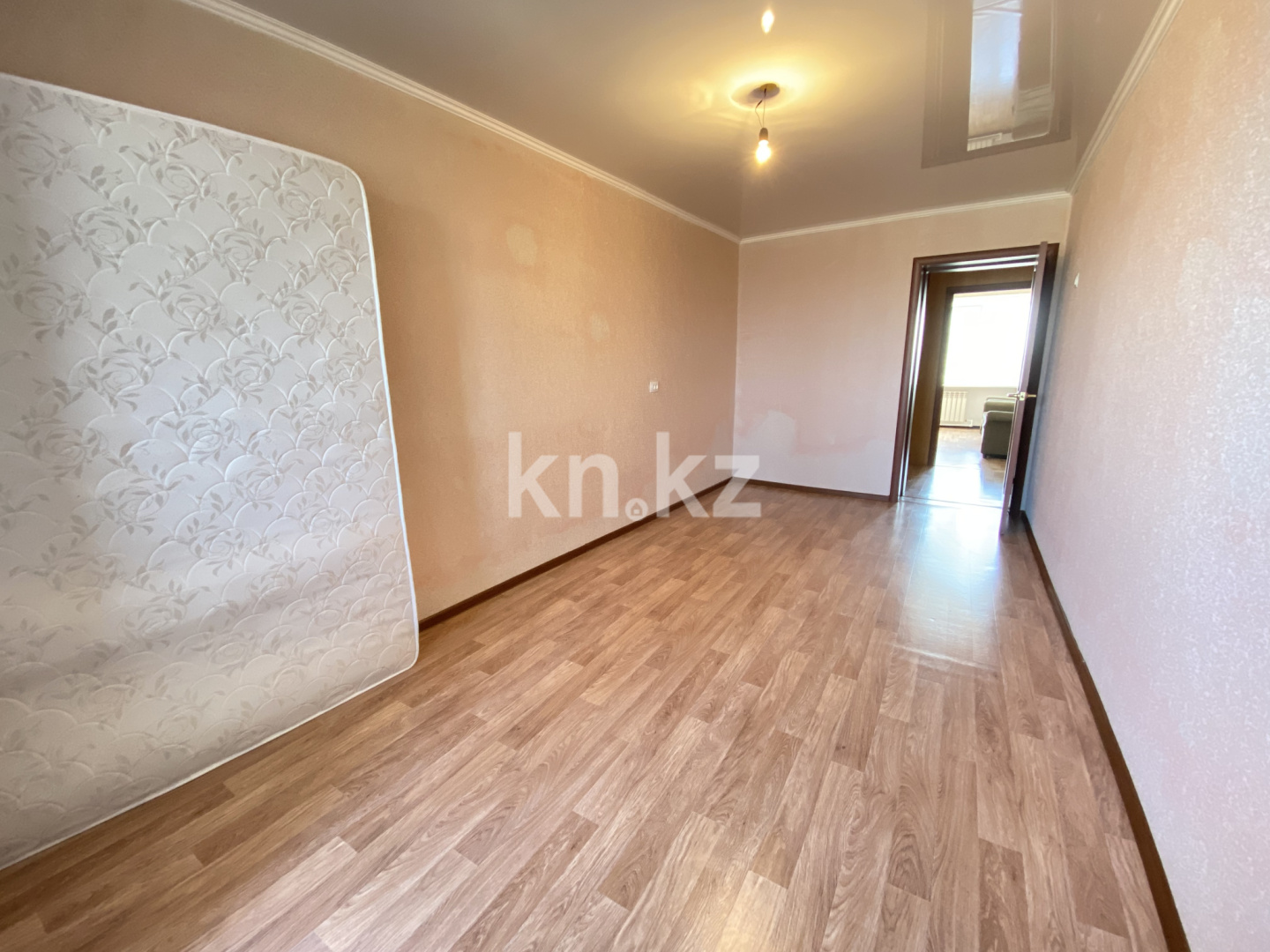 Продажа 2-комнатной квартиры, 47 м², мкр-н 22 в Караганде - фото 4