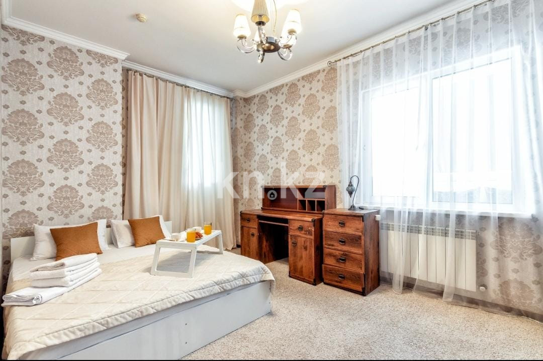 Аренда 3-комнатной квартиры посуточно, 130 м², ул. Кунаева, дом  35 - пр. Мангилик Ел - Аренда квартир посуточно в Астане с фото фото 3 из 15