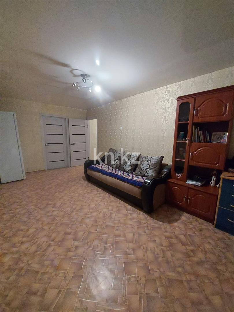 Продажа 2-комнатной квартиры, 47 м², мкр-н 12 - Продажа квартир в Караганде фото 3 из 11